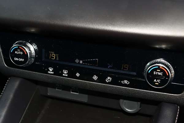 2024 Mitsubishi Outlander ES ZM