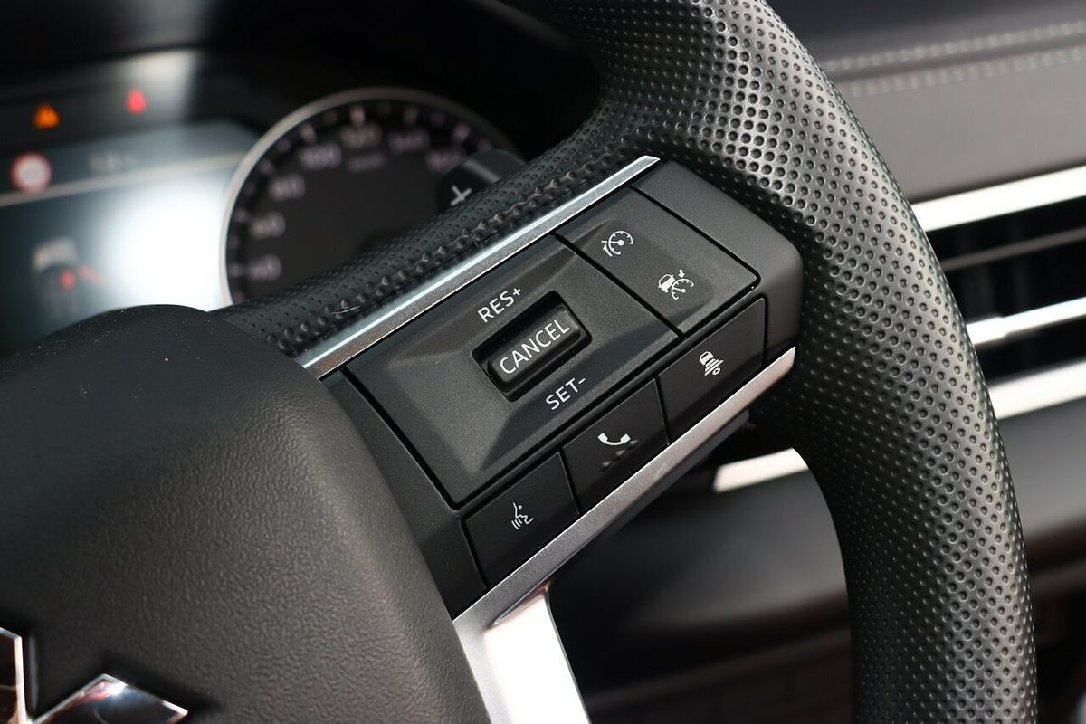2024 Mitsubishi Outlander ES ZM