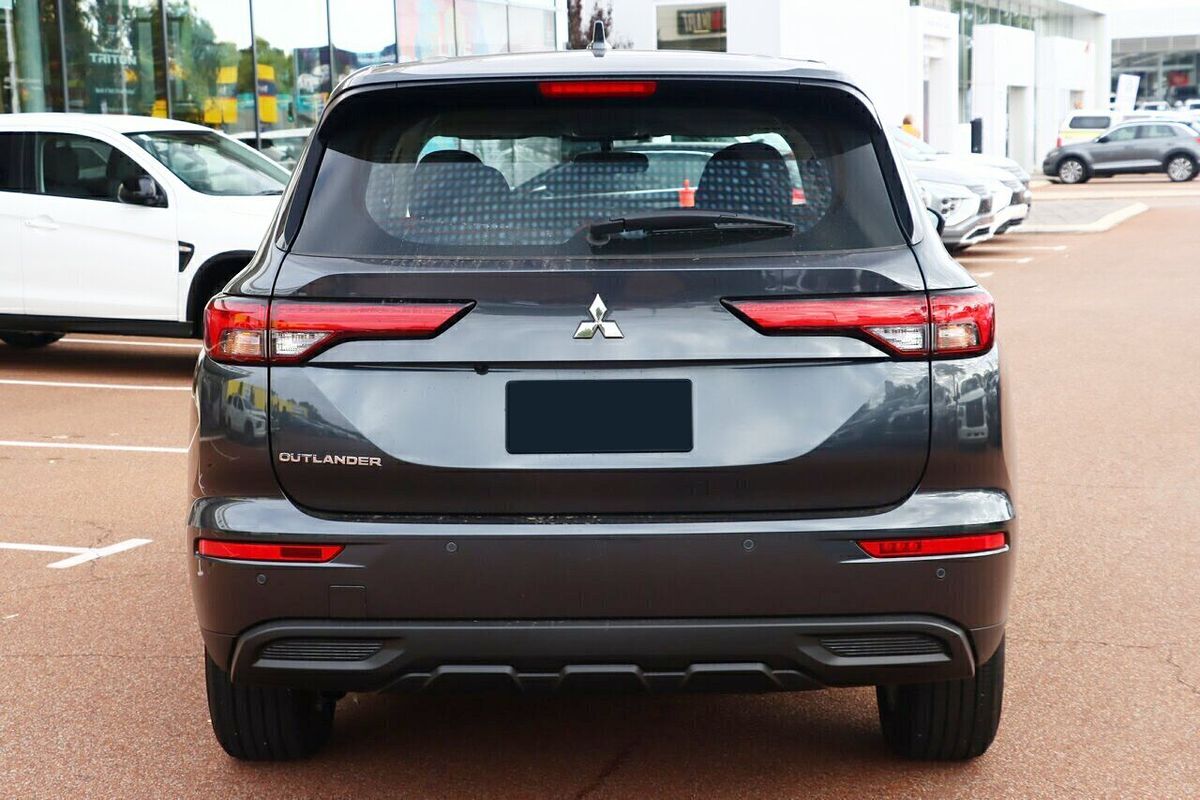 2024 Mitsubishi Outlander ES ZM