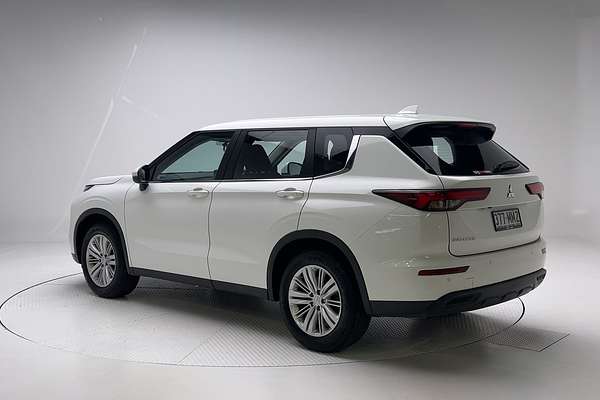 2023 Mitsubishi Outlander ES ZM