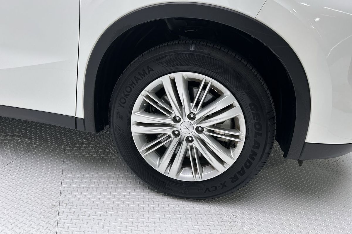 2023 Mitsubishi Outlander ES ZM