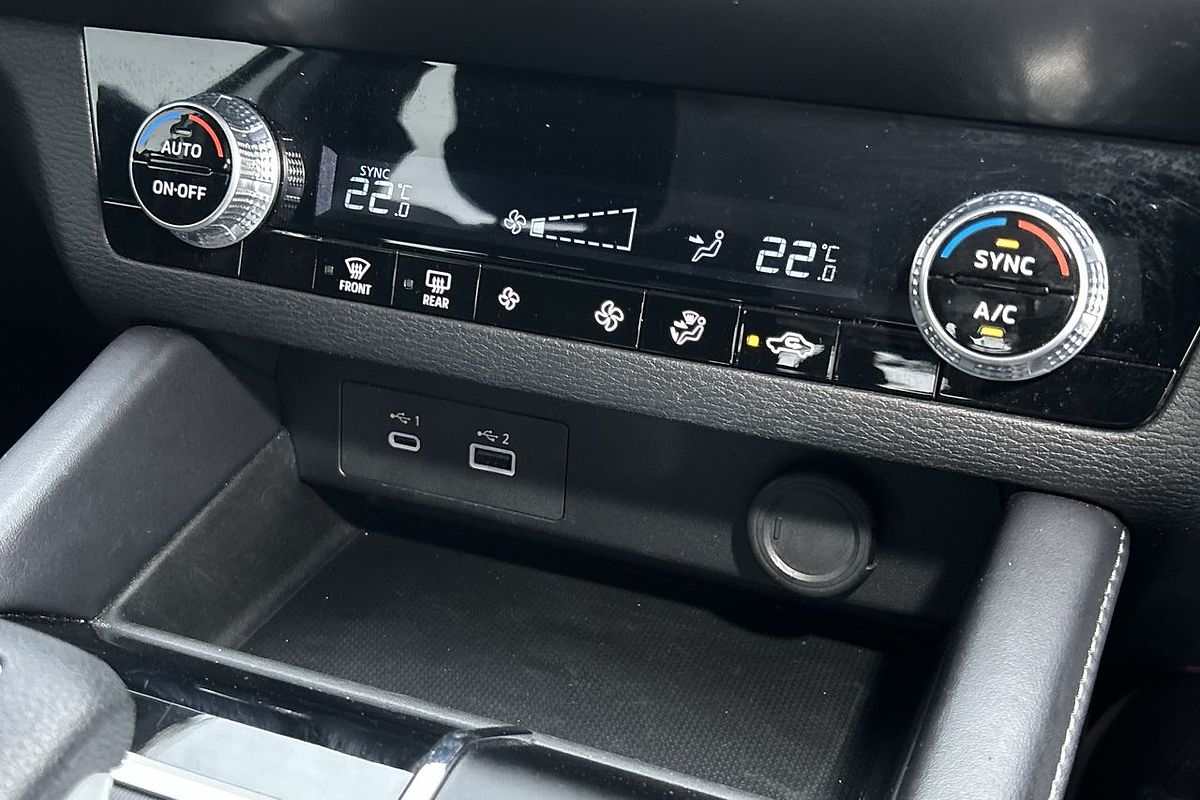 2023 Mitsubishi Outlander ES ZM