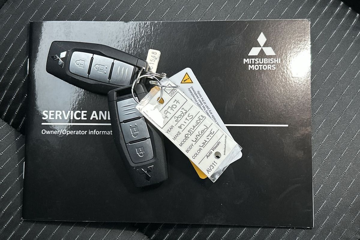2023 Mitsubishi Outlander ES ZM