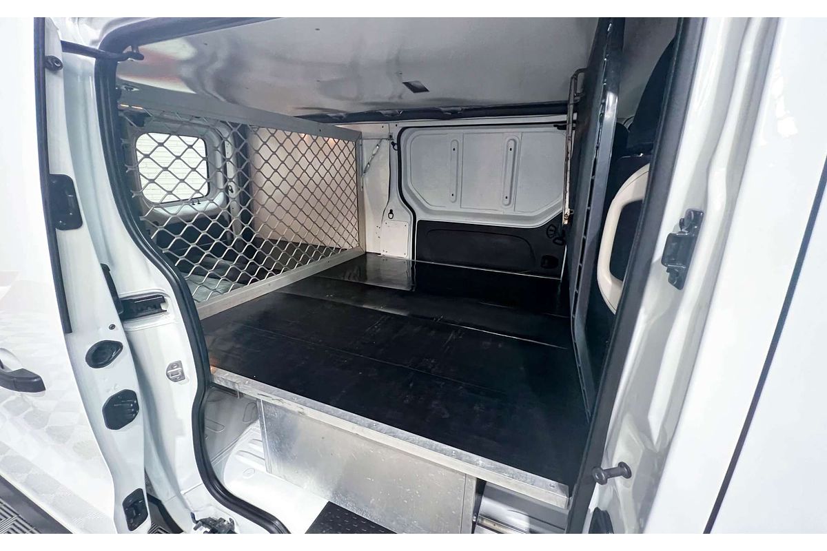 2020 Mitsubishi Express GLX SN LWB