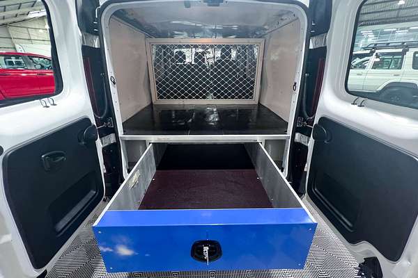 2020 Mitsubishi Express GLX SN LWB