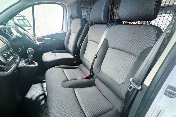 2020 Mitsubishi Express GLX SN LWB