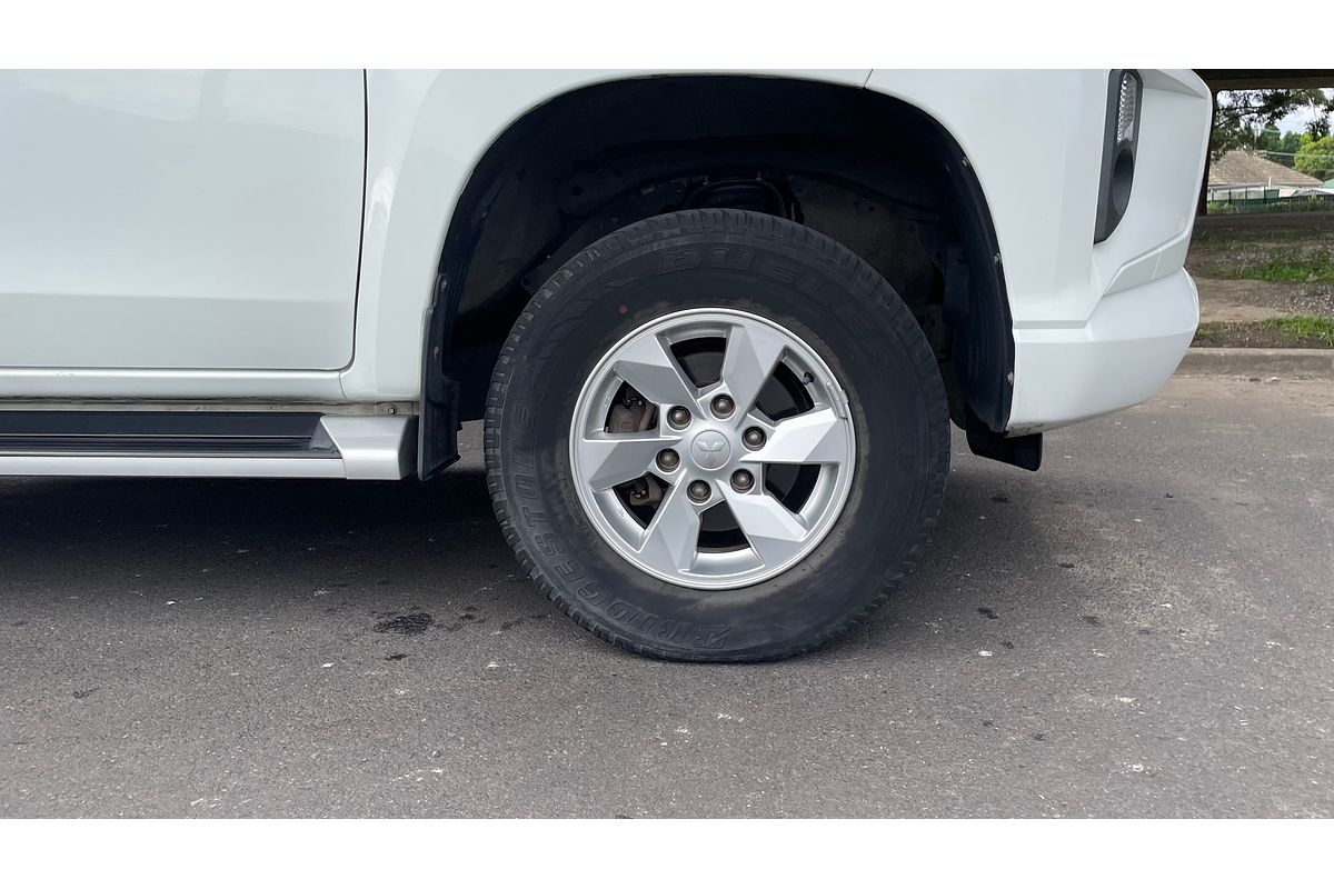 2019 Mitsubishi Triton GLX+ MR 4X4