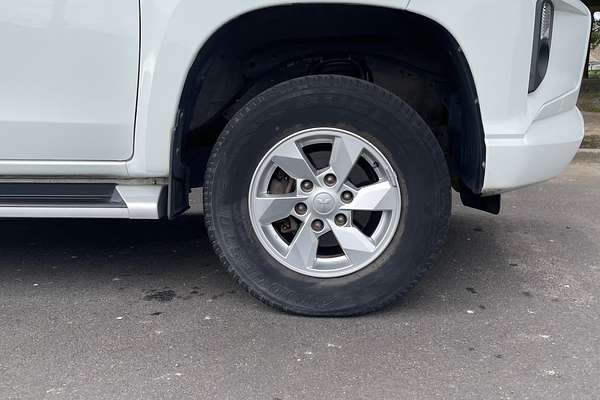 2019 Mitsubishi Triton GLX+ MR 4X4