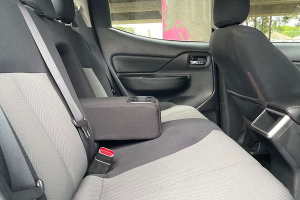 2019 Mitsubishi Triton GLX+ MR 4X4