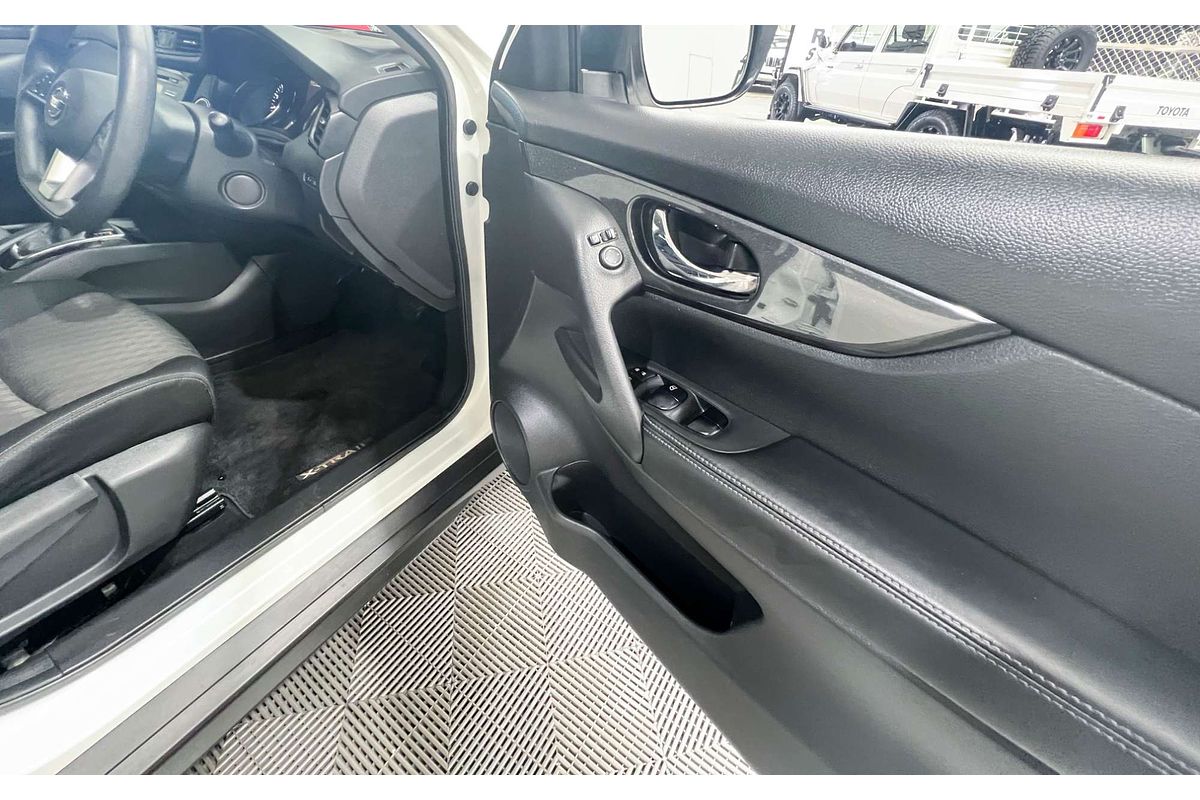 2017 Nissan X-TRAIL ST T32