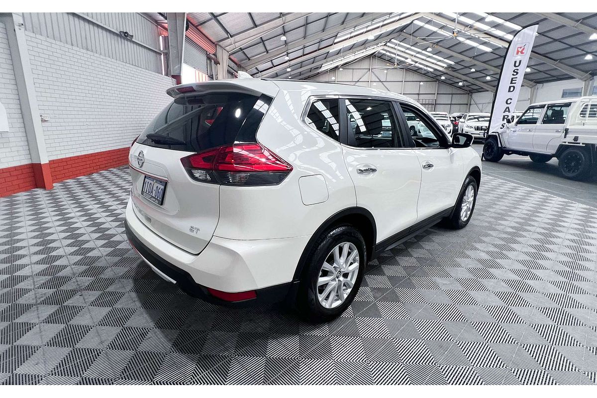 2017 Nissan X-TRAIL ST T32