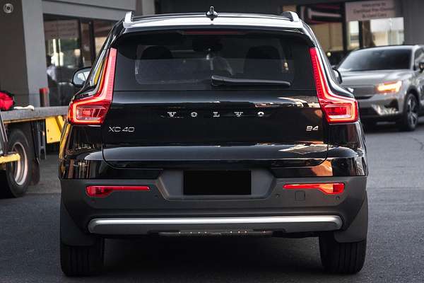 2024 Volvo XC40 Plus B4