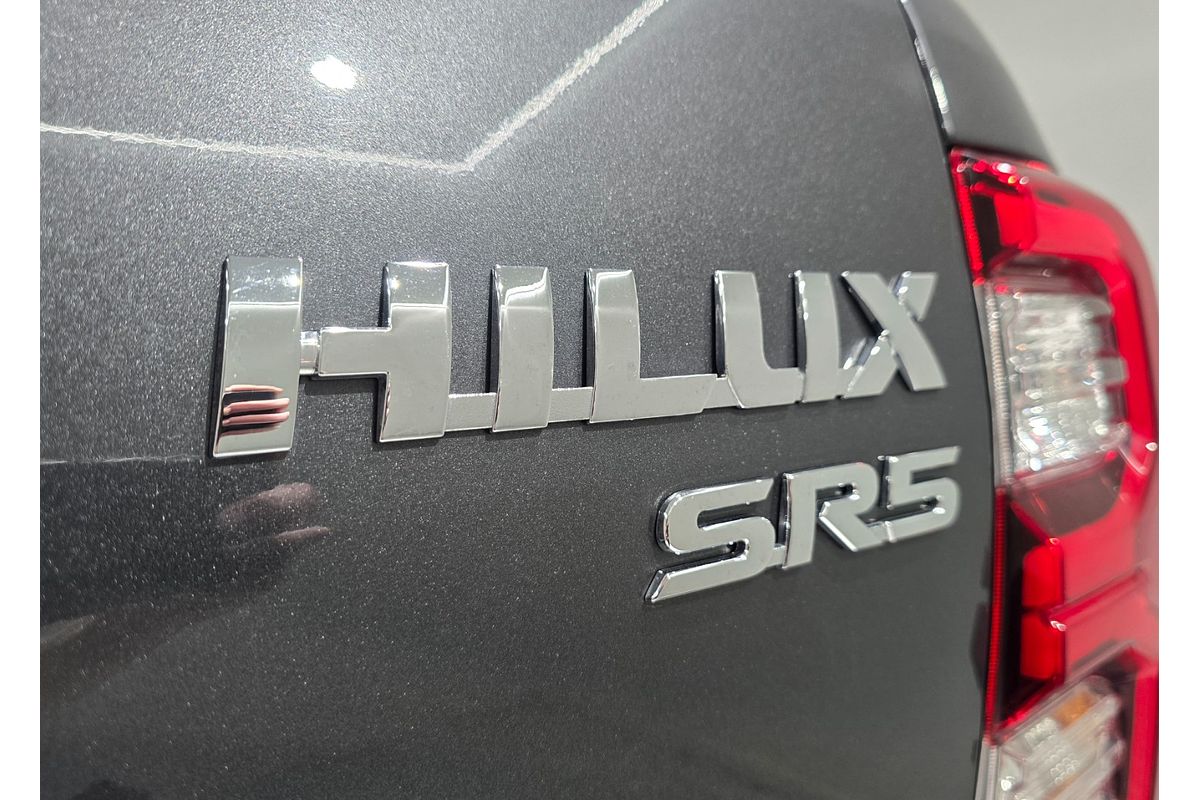 2024 Toyota Hilux SR5 GUN126R 4X4