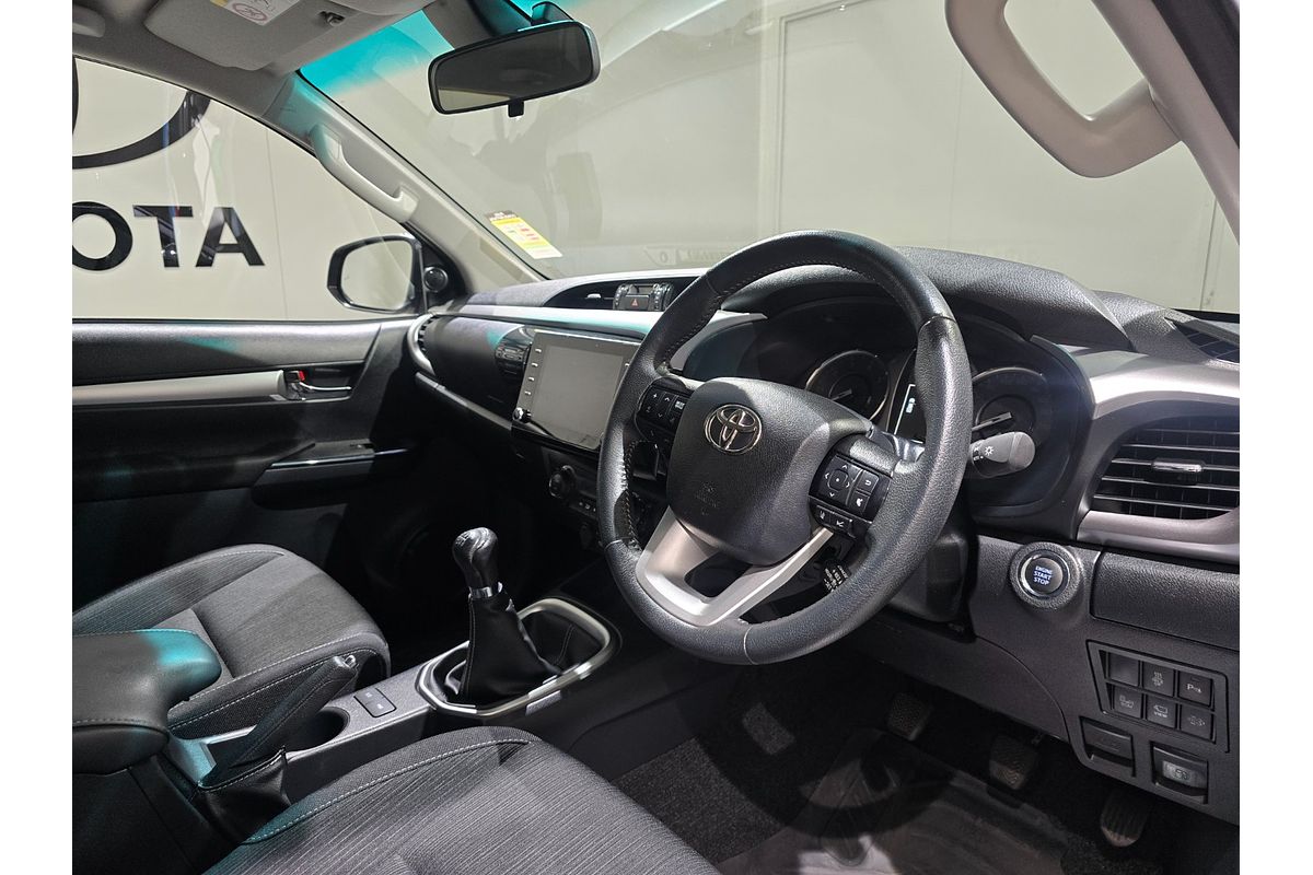 2024 Toyota Hilux SR5 GUN126R 4X4