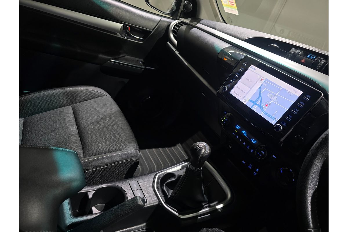 2024 Toyota Hilux SR5 GUN126R 4X4