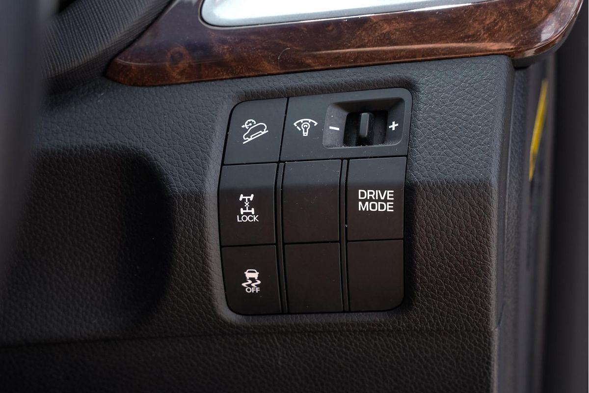 2016 Hyundai Santa Fe Active DM3 Series II