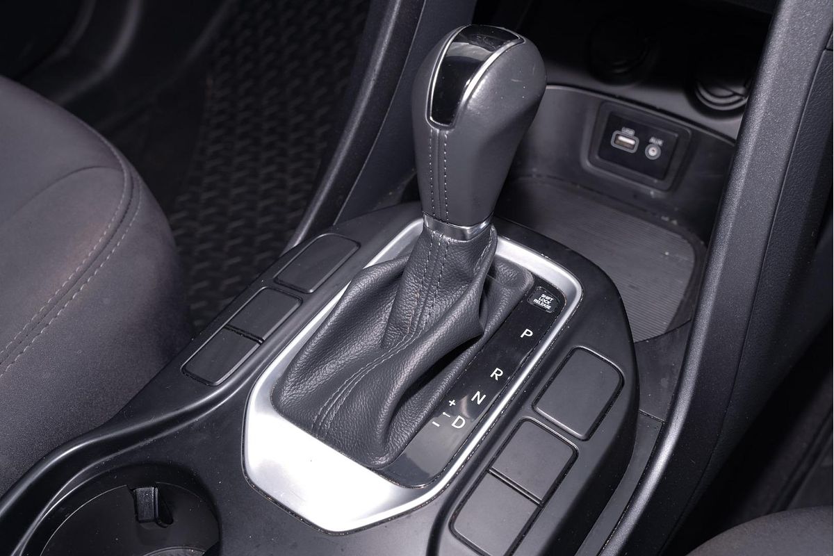 2016 Hyundai Santa Fe Active DM3 Series II
