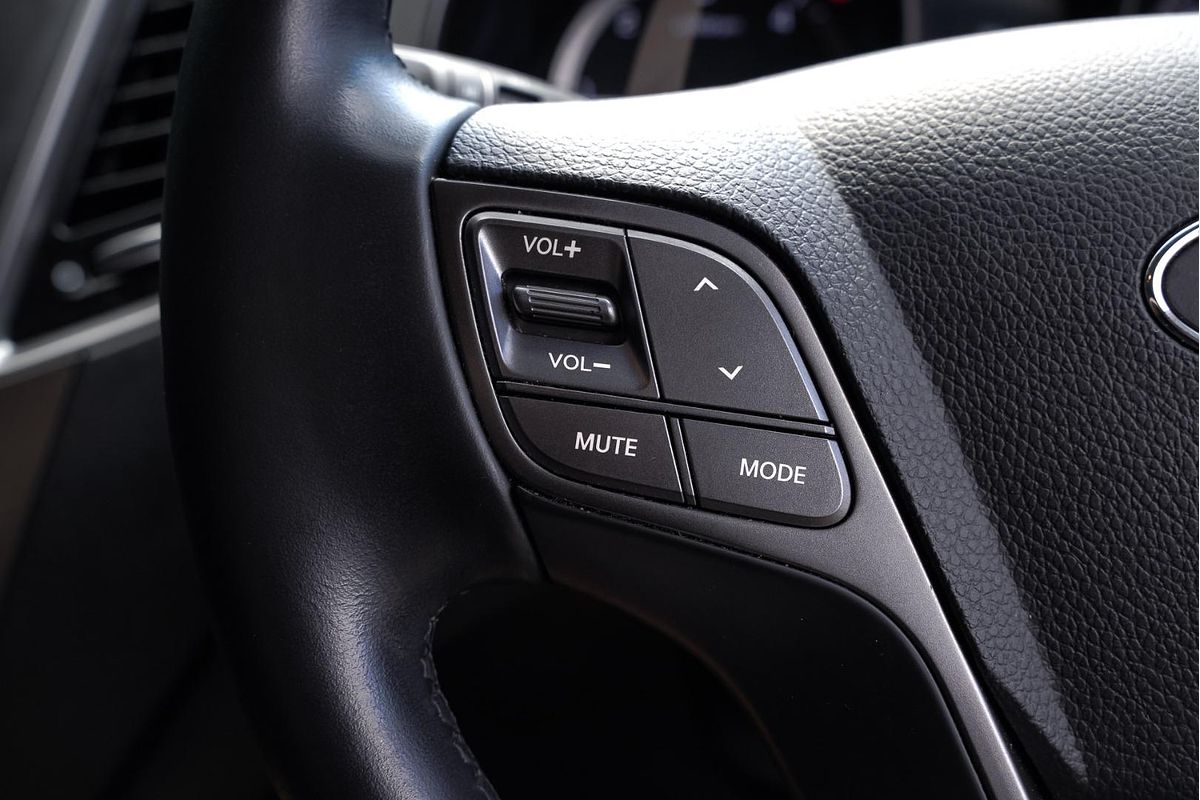 2016 Hyundai Santa Fe Active DM3 Series II
