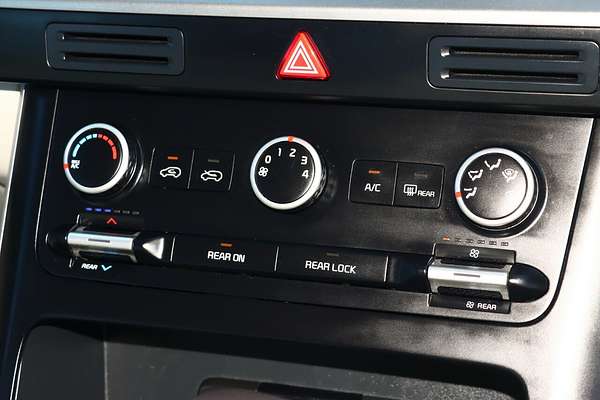 2023 Kia Carnival S KA4