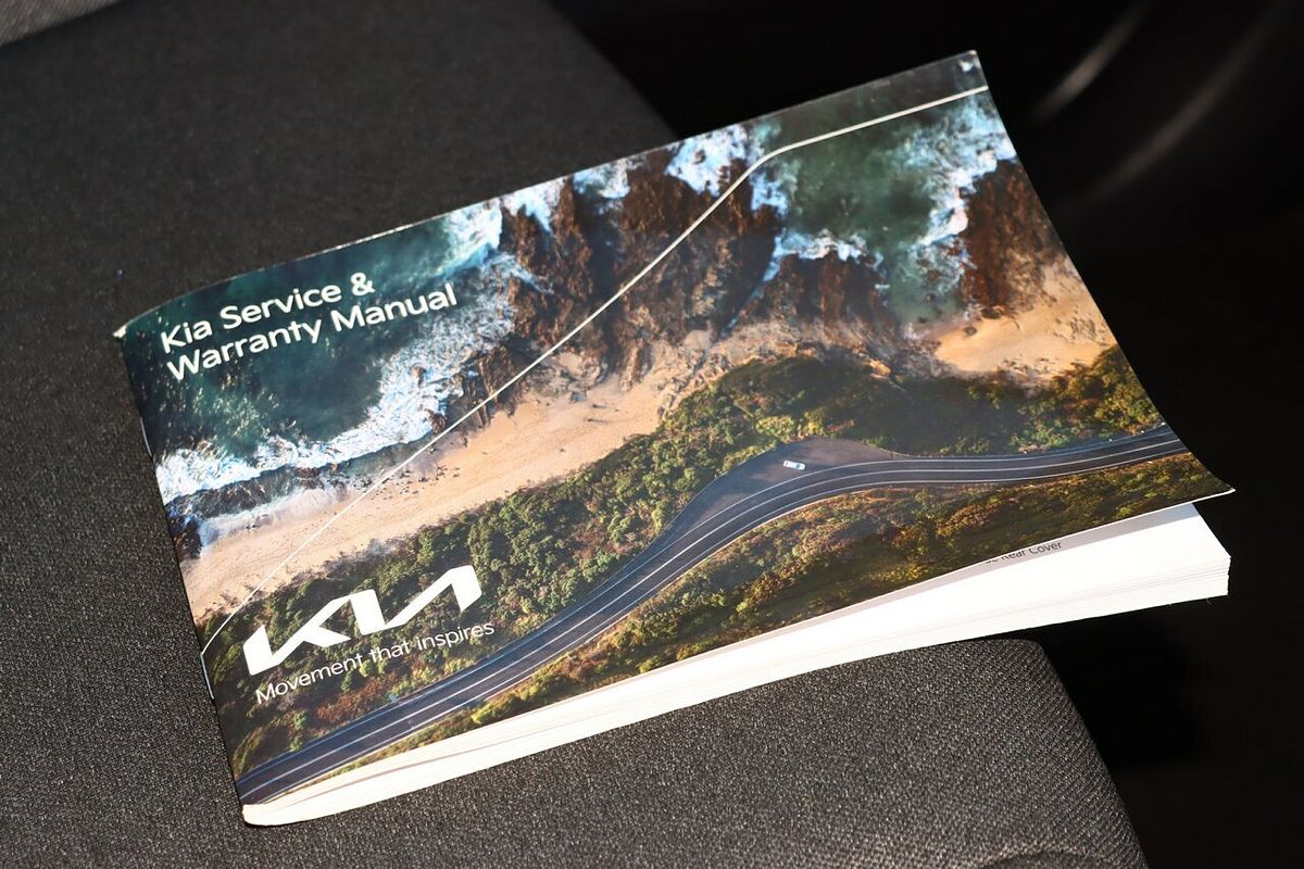 2023 Kia Carnival S KA4