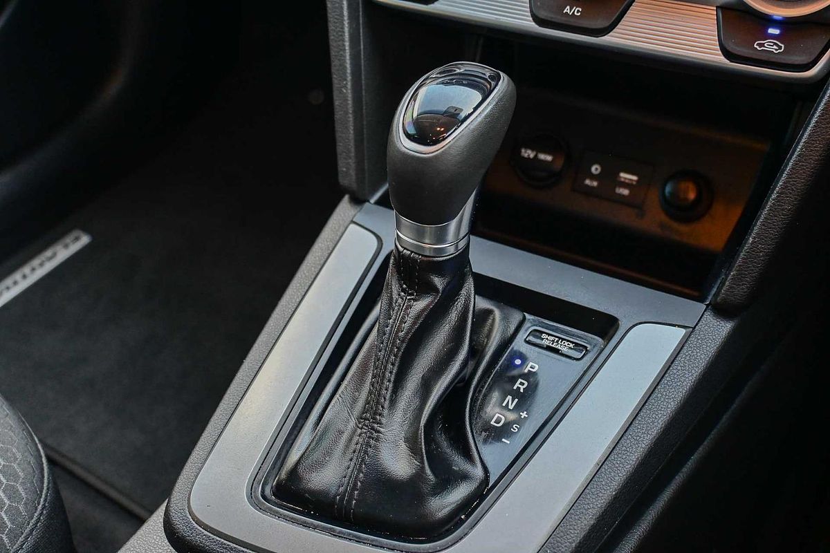 2020 Hyundai Elantra Active AD.2