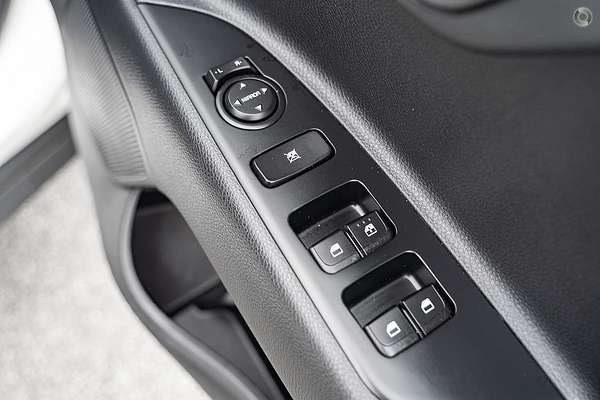 2023 Kia Stonic S YB