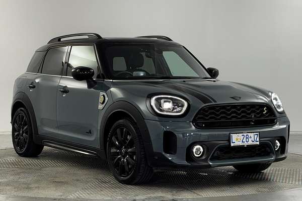 2023 MINI Countryman Cooper SE MINI Yours F60 LCI