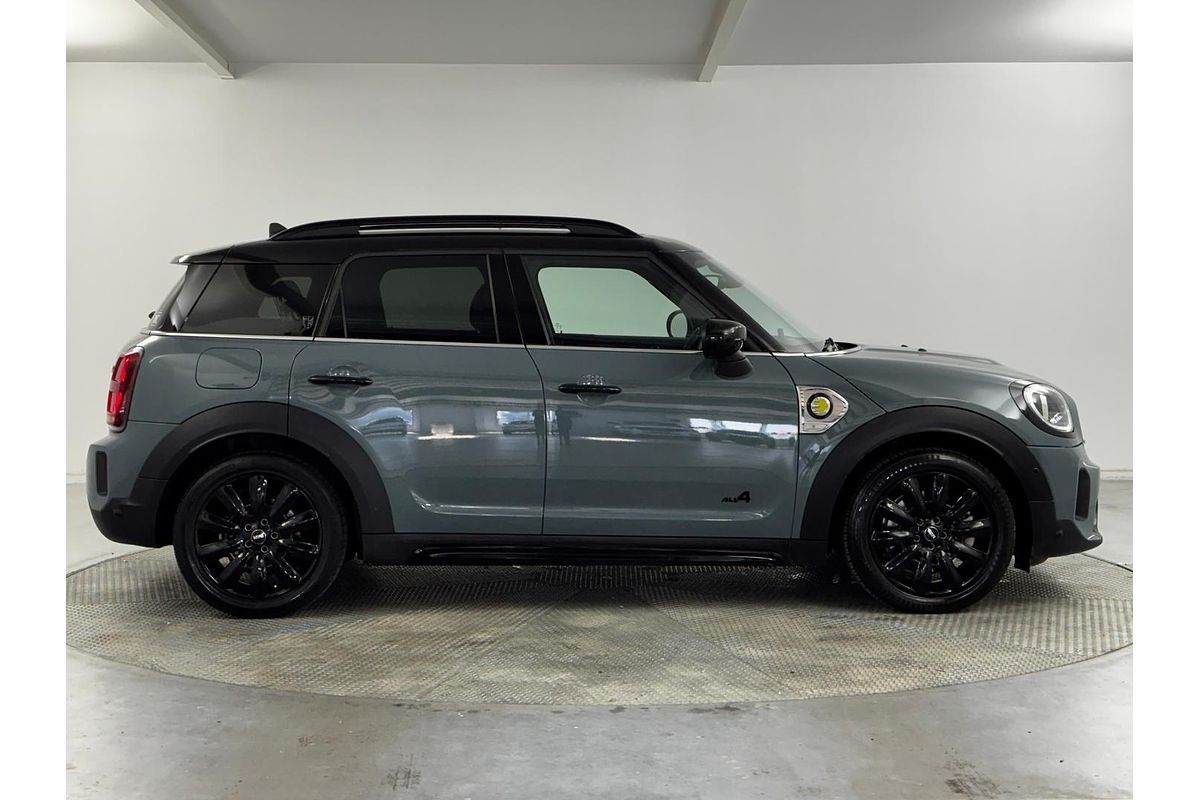 2023 MINI Countryman Cooper SE MINI Yours F60 LCI