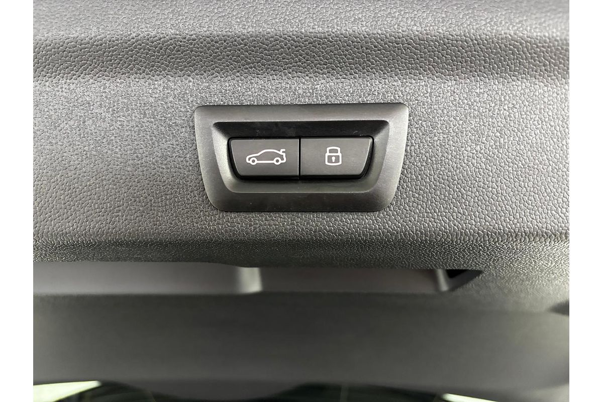 2023 MINI Countryman Cooper SE MINI Yours F60 LCI