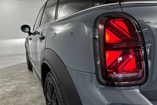 2023 MINI Countryman Cooper SE MINI Yours F60 LCI