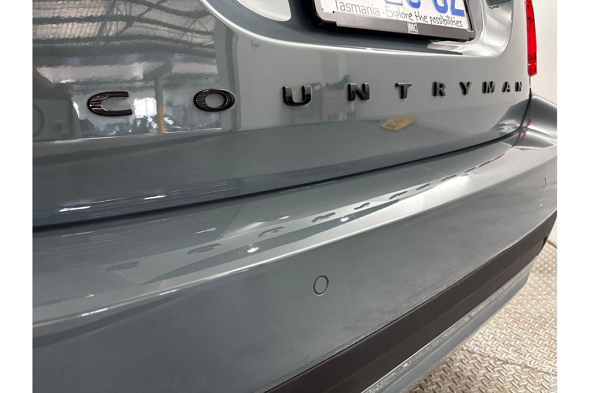 2023 MINI Countryman Cooper SE MINI Yours F60 LCI