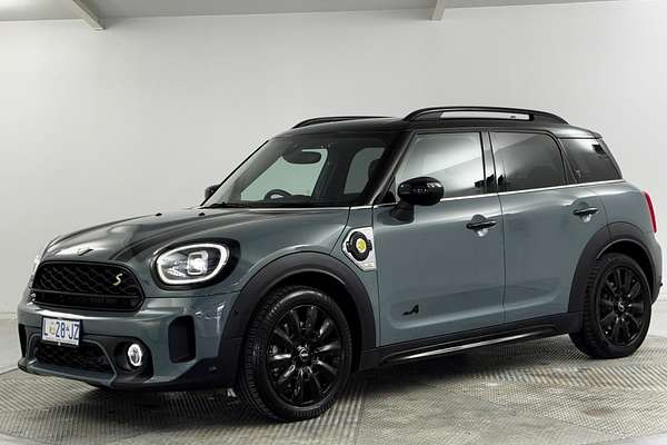 2023 MINI Countryman Cooper SE MINI Yours F60 LCI