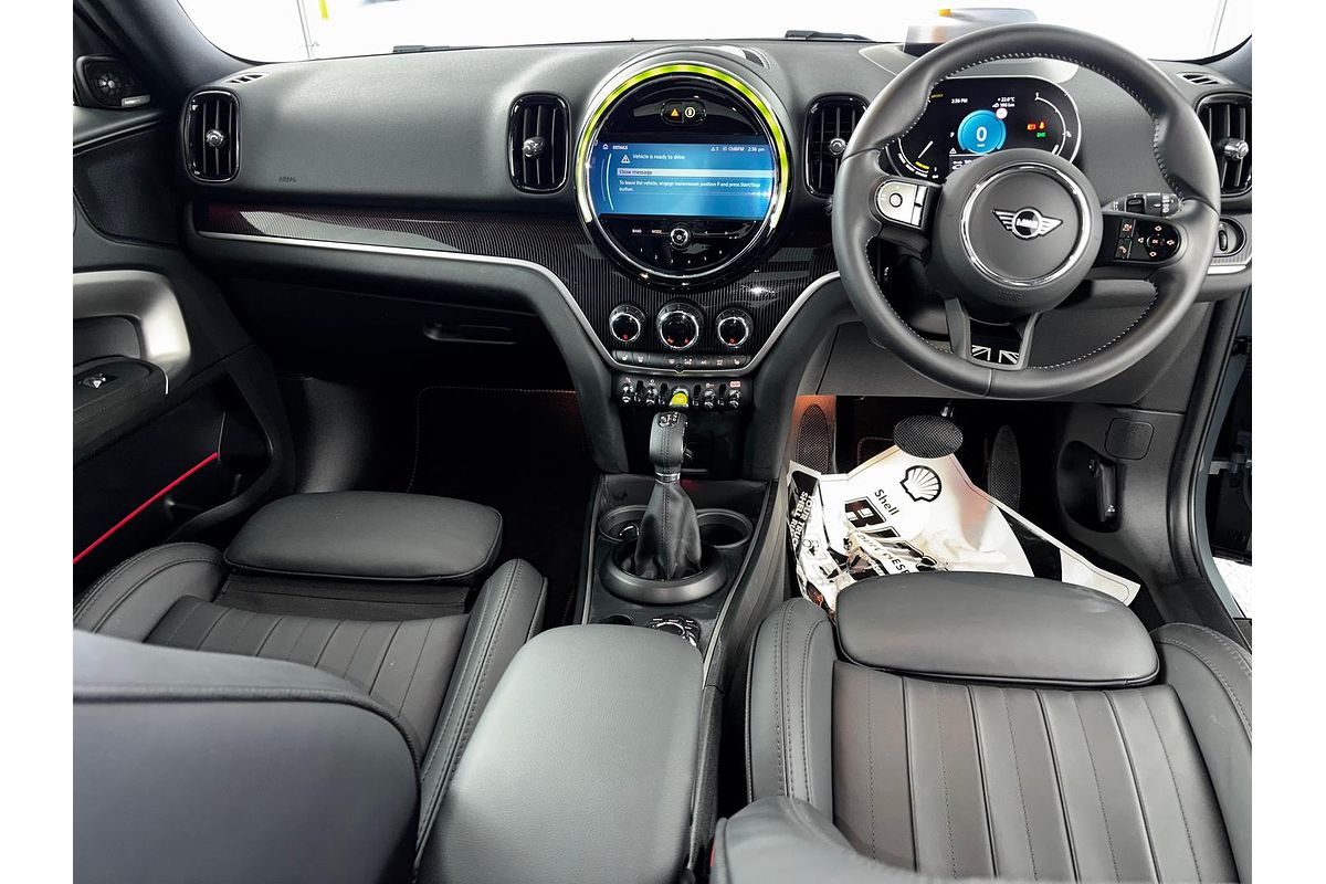 2023 MINI Countryman Cooper SE MINI Yours F60 LCI
