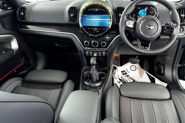 2023 MINI Countryman Cooper SE MINI Yours F60 LCI