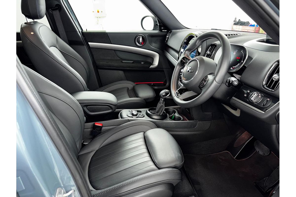 2023 MINI Countryman Cooper SE MINI Yours F60 LCI