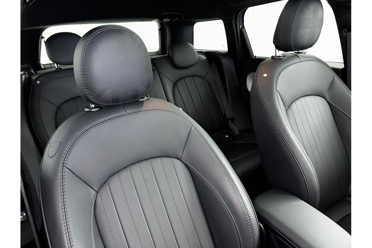 2023 MINI Countryman Cooper SE MINI Yours F60 LCI