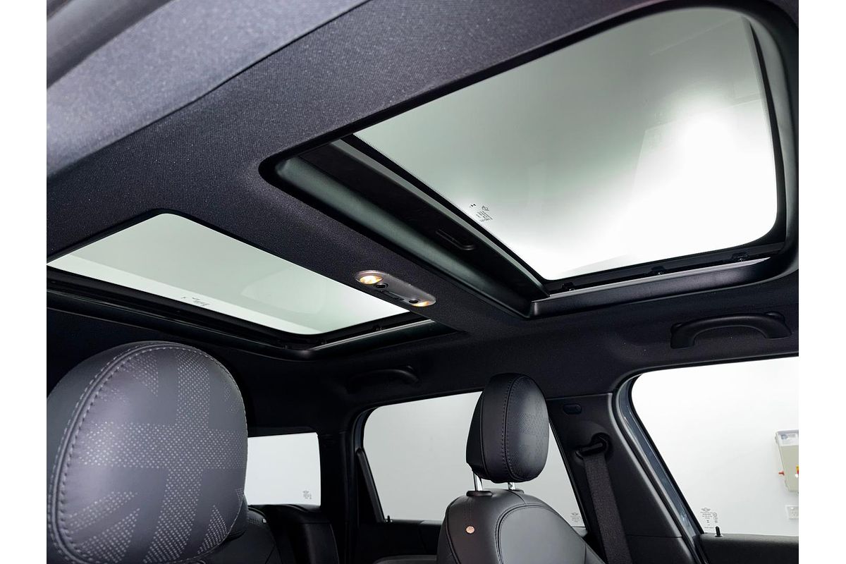 2023 MINI Countryman Cooper SE MINI Yours F60 LCI