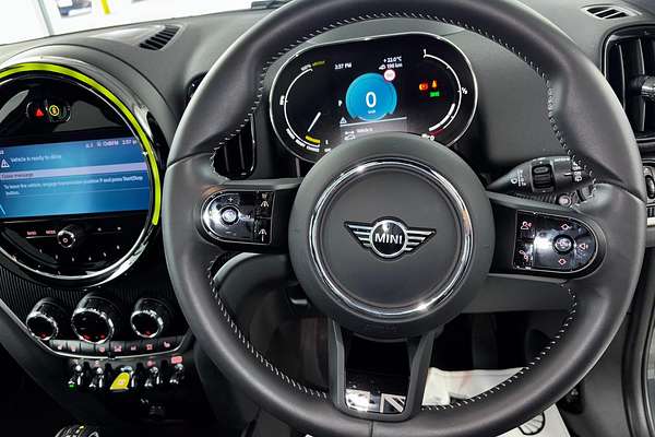 2023 MINI Countryman Cooper SE MINI Yours F60 LCI
