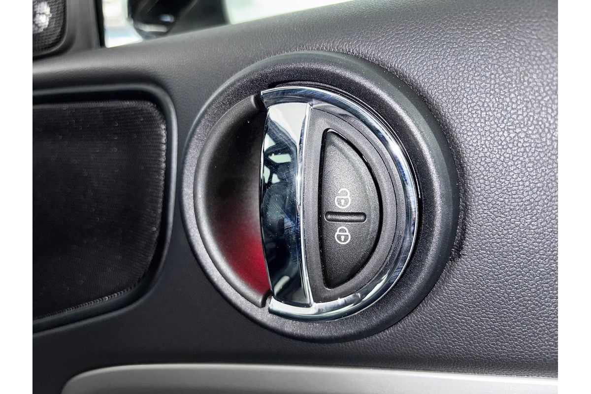2023 MINI Countryman Cooper SE MINI Yours F60 LCI