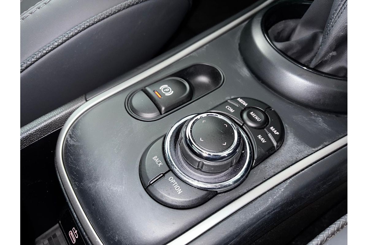 2023 MINI Countryman Cooper SE MINI Yours F60 LCI