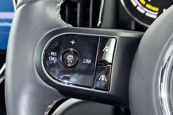 2023 MINI Countryman Cooper SE MINI Yours F60 LCI