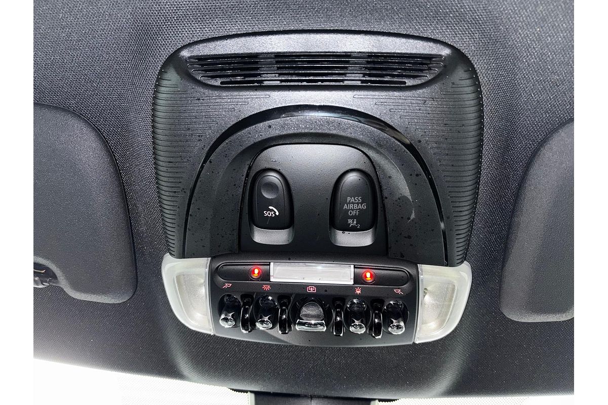 2023 MINI Countryman Cooper SE MINI Yours F60 LCI