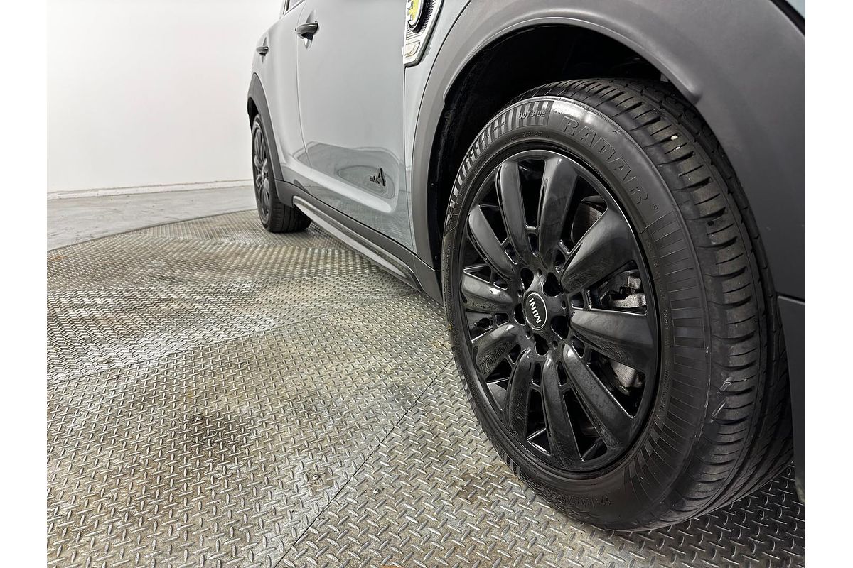 2023 MINI Countryman Cooper SE MINI Yours F60 LCI