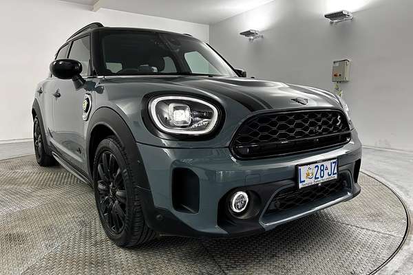 2023 MINI Countryman Cooper SE MINI Yours F60 LCI