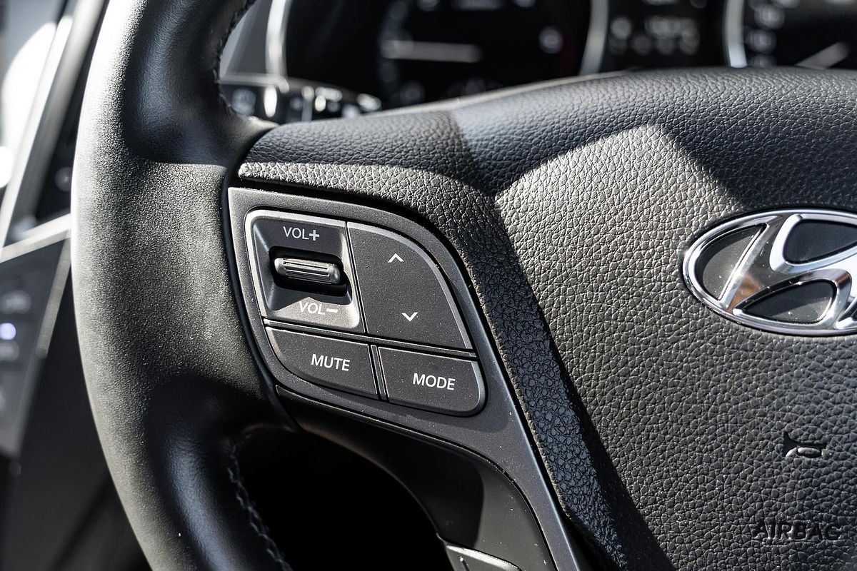 2018 Hyundai Santa Fe Highlander DM5 Series II