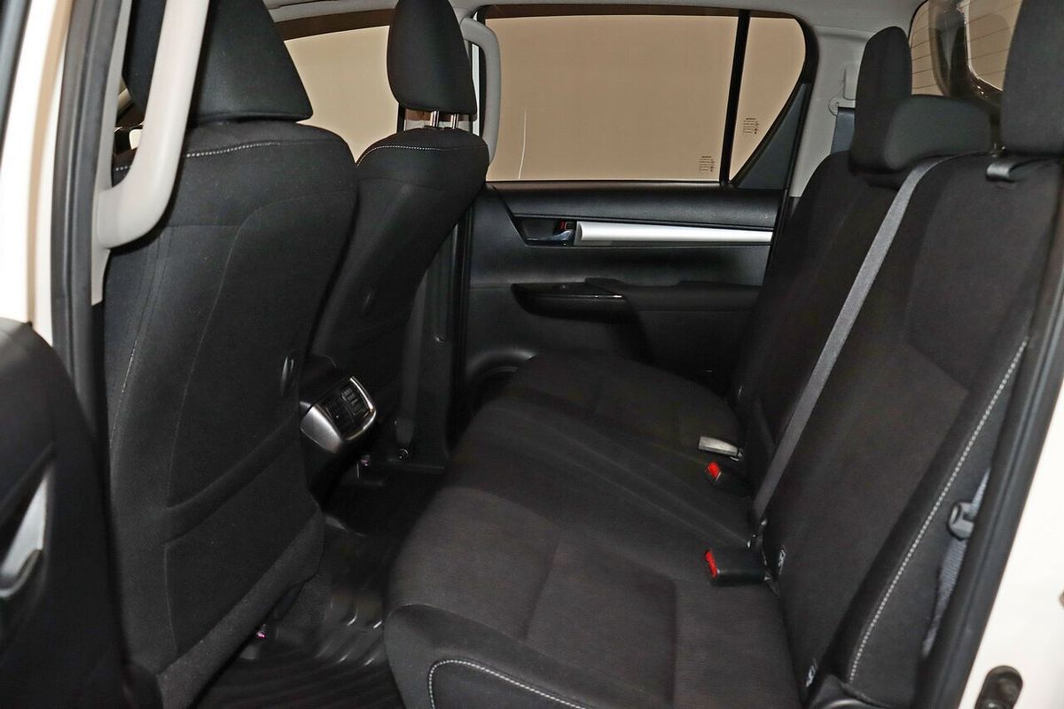 2018 Toyota Hilux SR5 GUN126R 4X4
