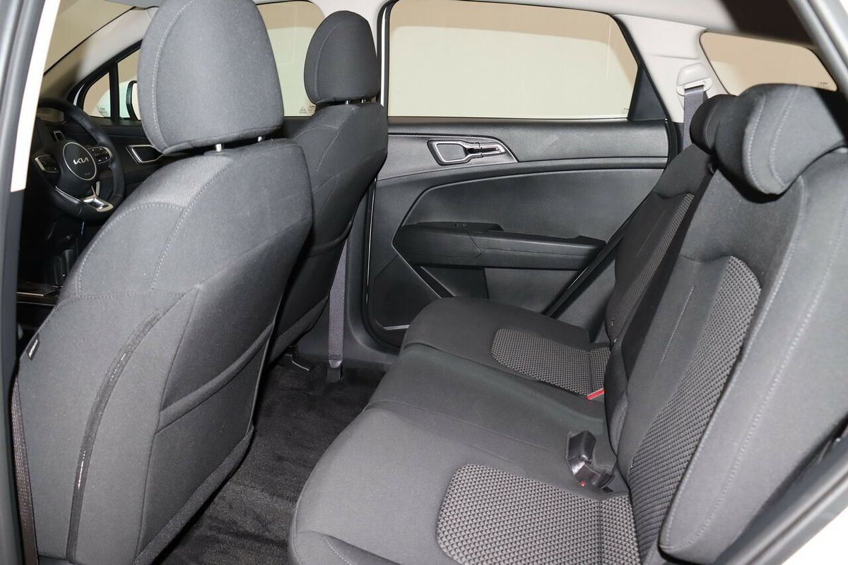 2024 Kia Sportage S NQ5