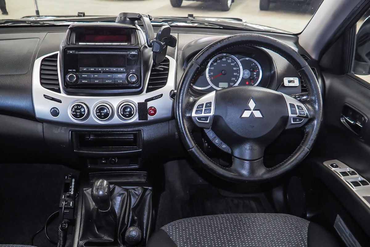 2014 Mitsubishi Triton GLX-R MN 4X4