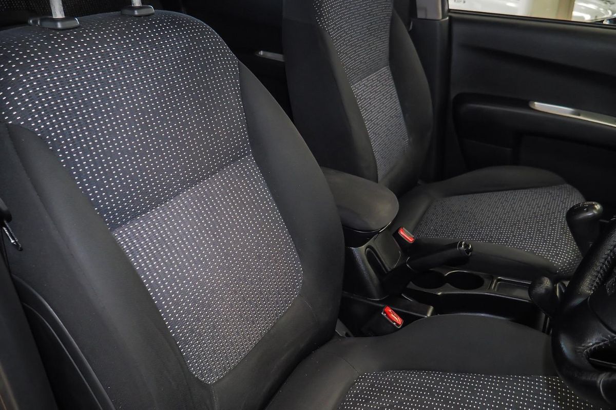 2014 Mitsubishi Triton GLX-R MN 4X4