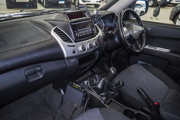 2014 Mitsubishi Triton GLX-R MN 4X4